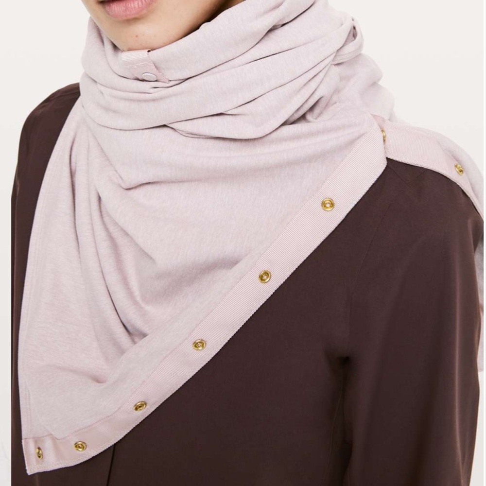 lululemon Vinyasa Scarf Rulu in Smokey Blush
